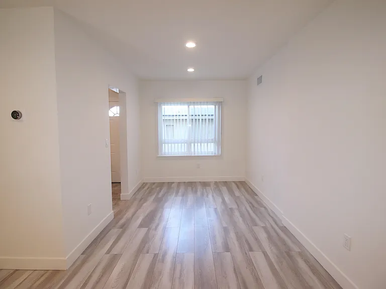 14541 Dickens St — Photo 5