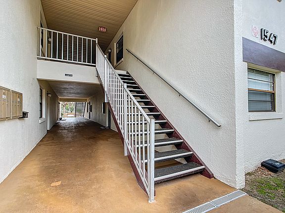 2nd image of 1547 NE 2nd St APT F
