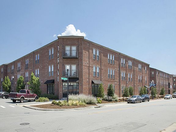 4th image of 111 E 4th St #6206