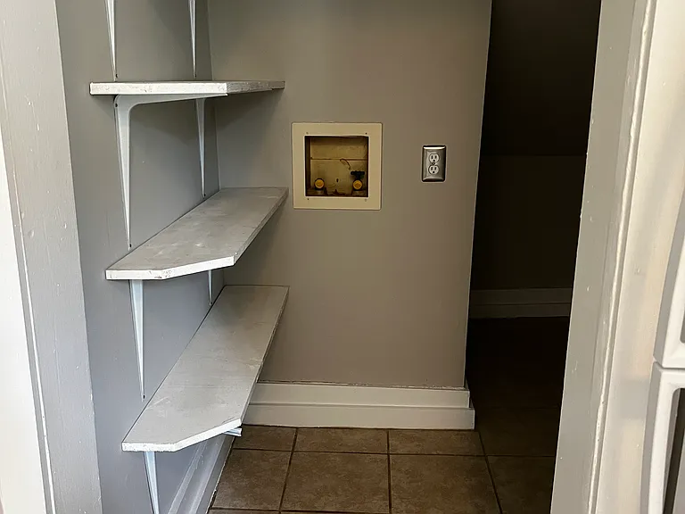 319 Ashley Ave #A — Photo 7