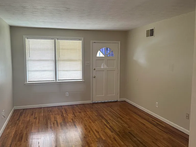 3559 Millard Rd — Photo 5