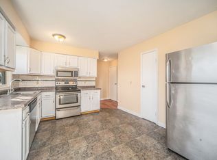 2538 Texel Dr N, Kalamazoo, MI 49048