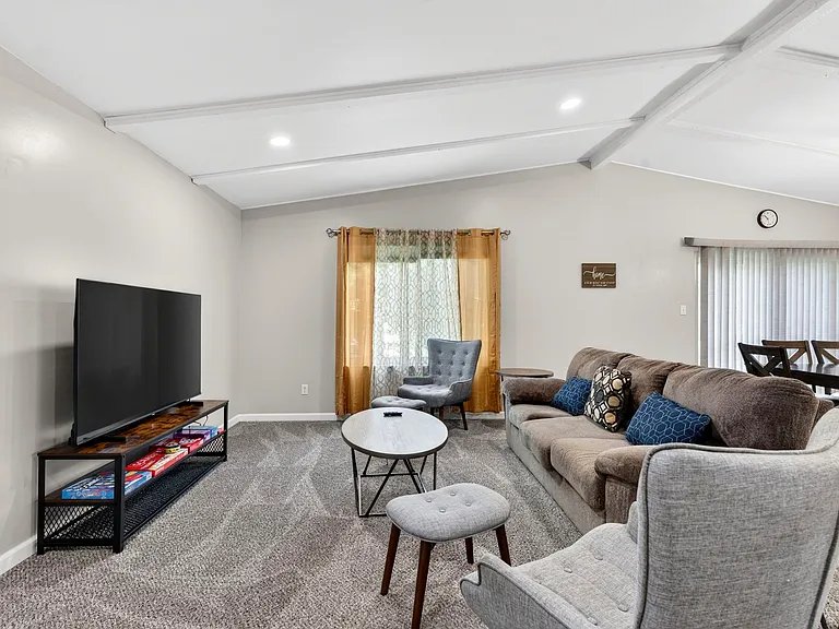 2335 Hempline Ct — Photo 6
