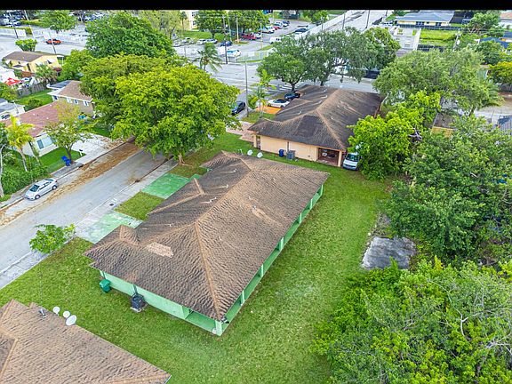 4th image of 2320 NW 52nd St #B
