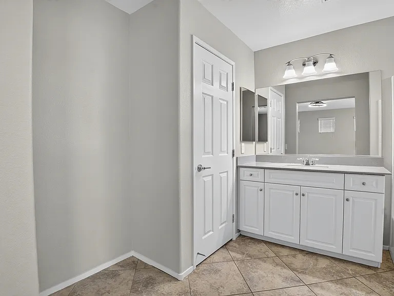 10643 Forum Peak Ln — Photo 25