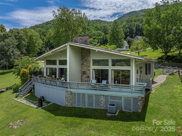 250 Sams Trl, Waynesville, NC 28786