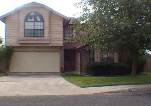 9839 Logans Ridge Dr — Photo 1