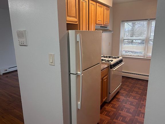 5th image of 740 W 7th St #740C11