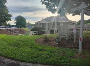 301 Abbey Cir, Asheville, NC 28805