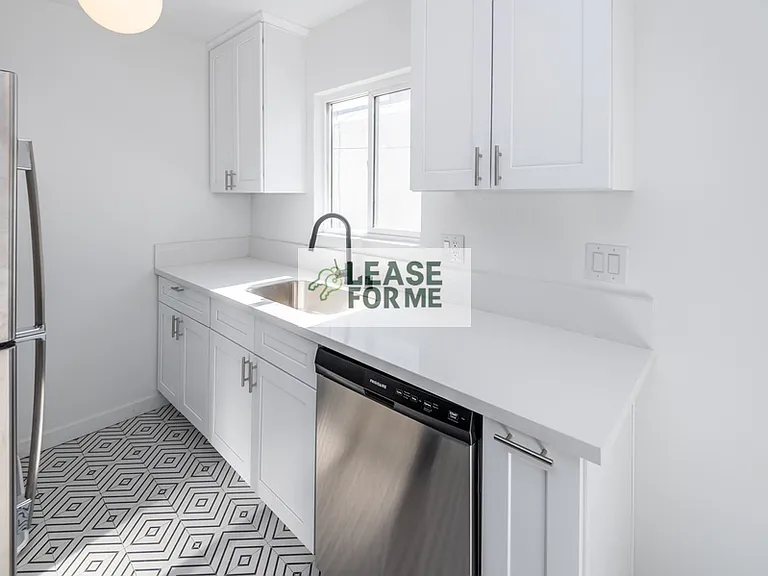 2757 S Redondo Blvd #2757 — Photo 12
