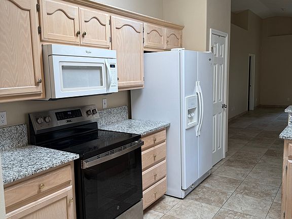 4th image of 7301 Peregrine Rd NE
