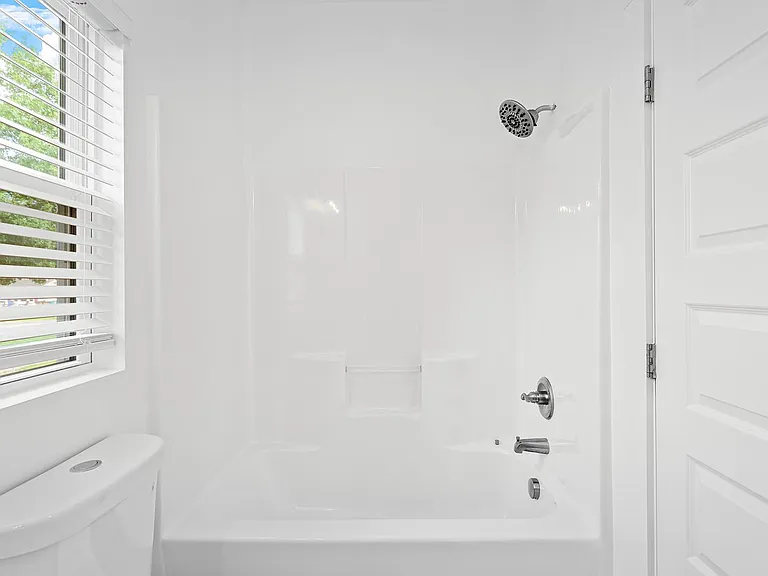530 Raymond St — Photo 15