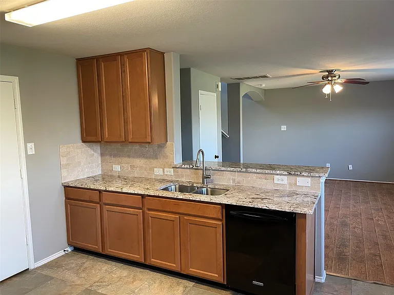 9331 Norwood Trails Dr — Photo 10