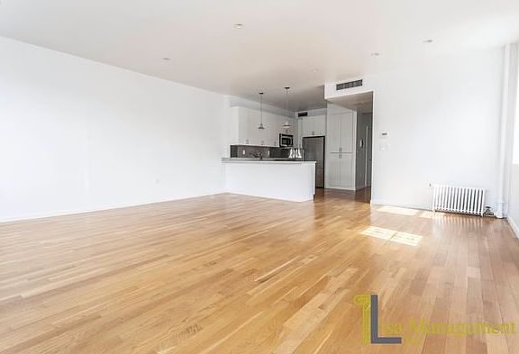 4th image of 37 W 8th St #61