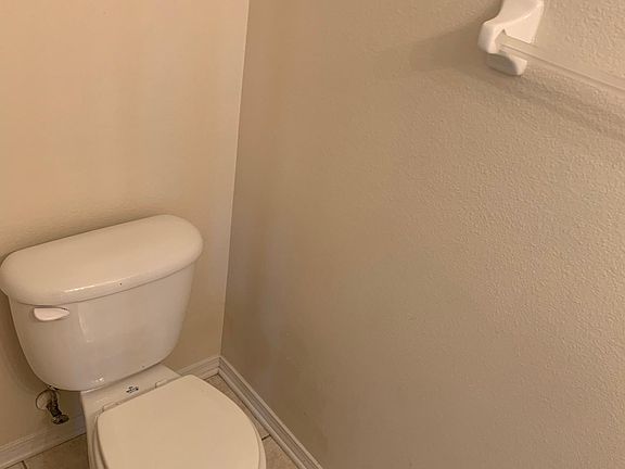 4th image of 2452 Lake Woodberry Cir