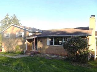 223 Silverdale Dr, Baden, PA 15005