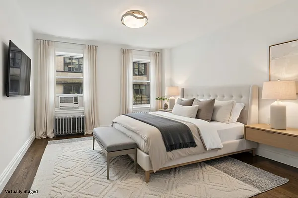 Bedroom, photo 1