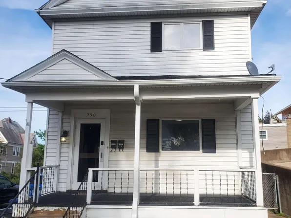 930 N Booth St, Dubuque, IA 52001