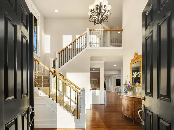 27548 SE 28th Court, Sammamish, WA 98075