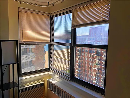 Sold by Azbel Real Estate, Inc. | media 31