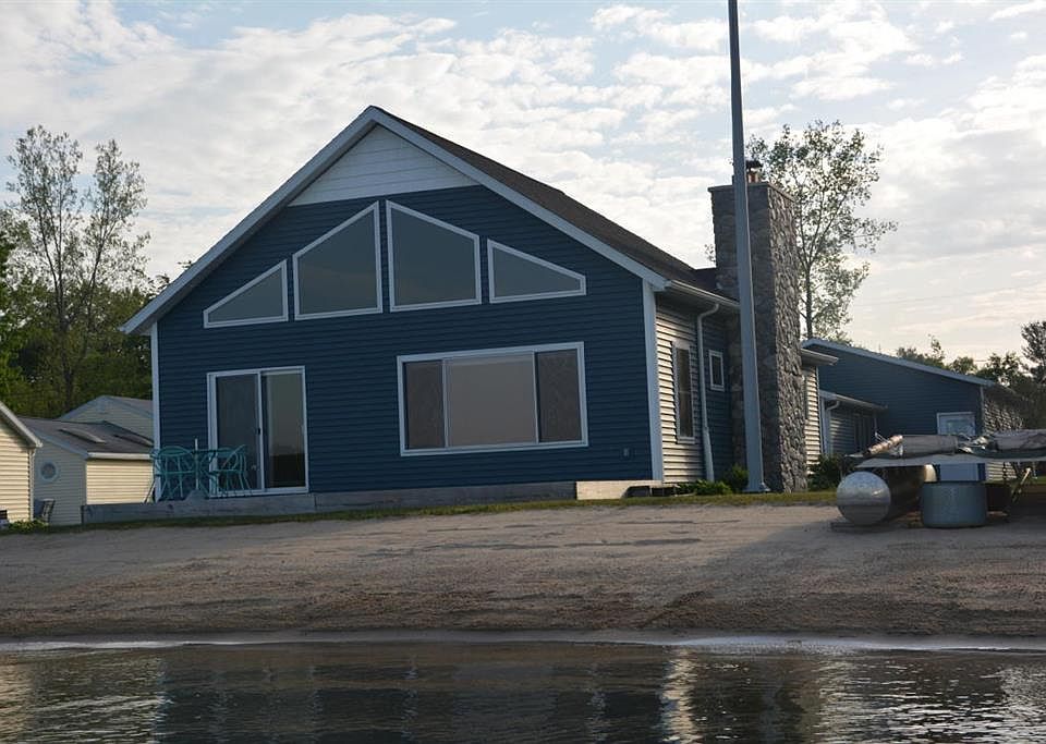 1st image of 16514 Lake Shore Dr
