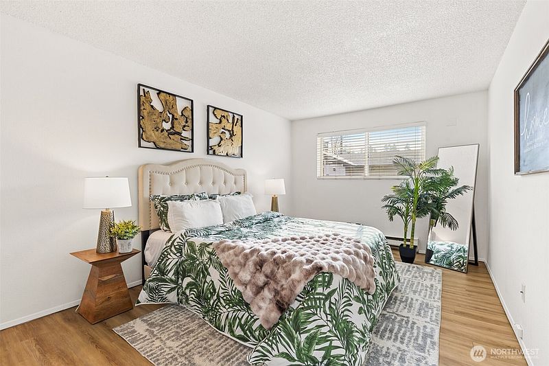 3rd image of 2020 Grant Avenue S #A202