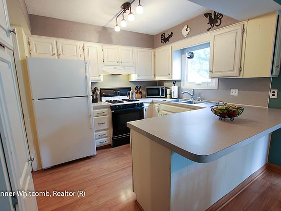 5th image of 1314 Walwood Dr NE