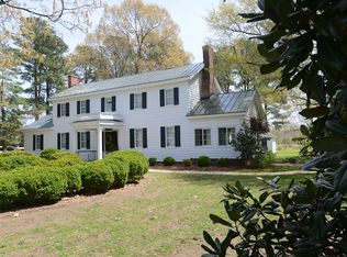 820 Gloucester Rd, Saluda, VA 23149