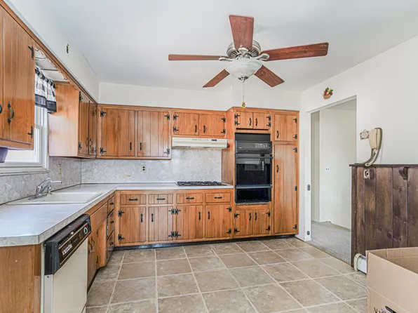 11 Denton Place image 19 of 47