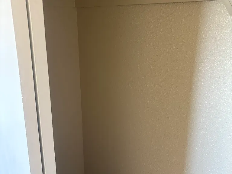 Sierra Madre Apartments — Photo 8