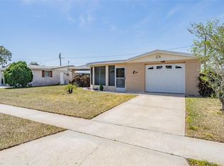 2107 Maureen Dr, Holiday, FL 34690