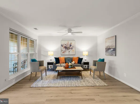 2822 Emma Lee St APT 102, Falls Church, VA 22042