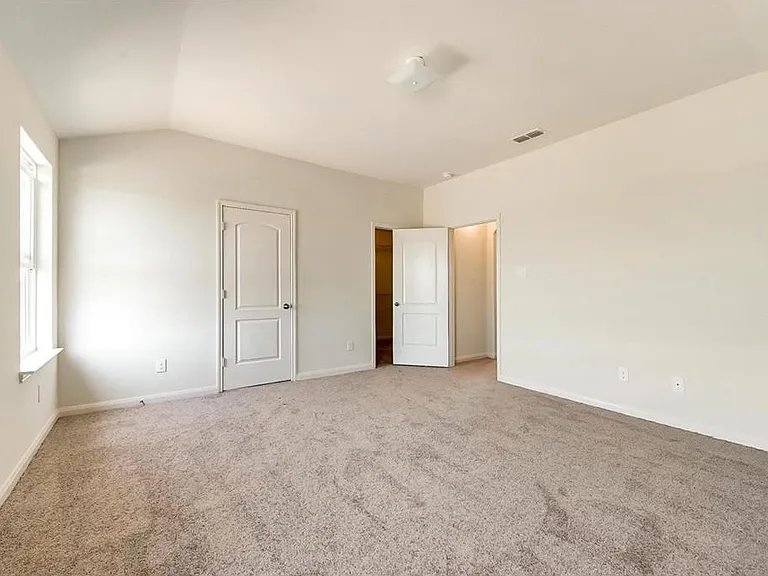 1810 Douglas St — Photo 22