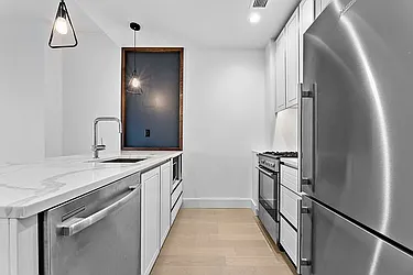 635 Fourth Avenue, #808