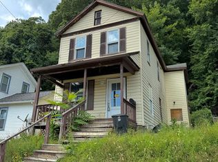 452 Pacific St, Franklin, PA 16323