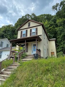 452 Pacific St, Franklin, PA, 16323