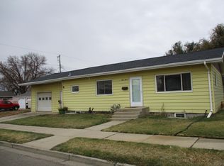 311 12th Ave W, Williston, ND 58801