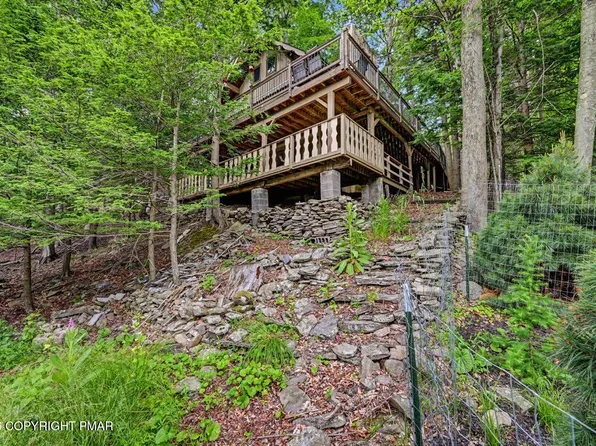 25 Bruin Rd, Lake Ariel, PA 18436