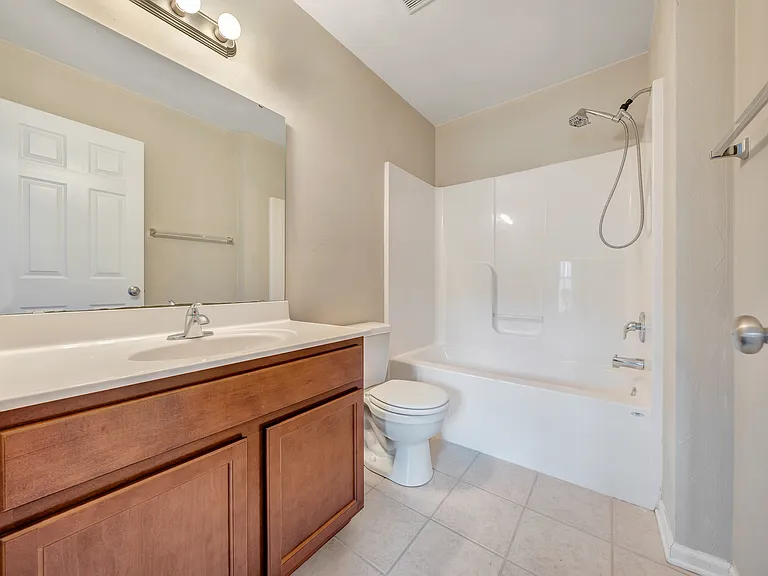2329 Jenny Ln — Photo 13