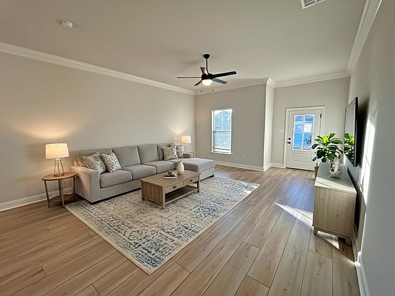 3rd image of 1411 Tina St
