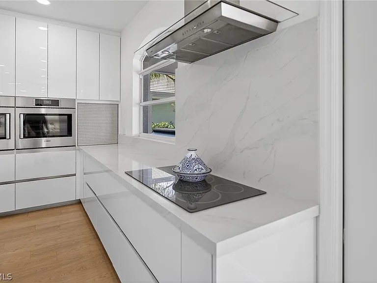 5541 Harborage Dr — Photo 11