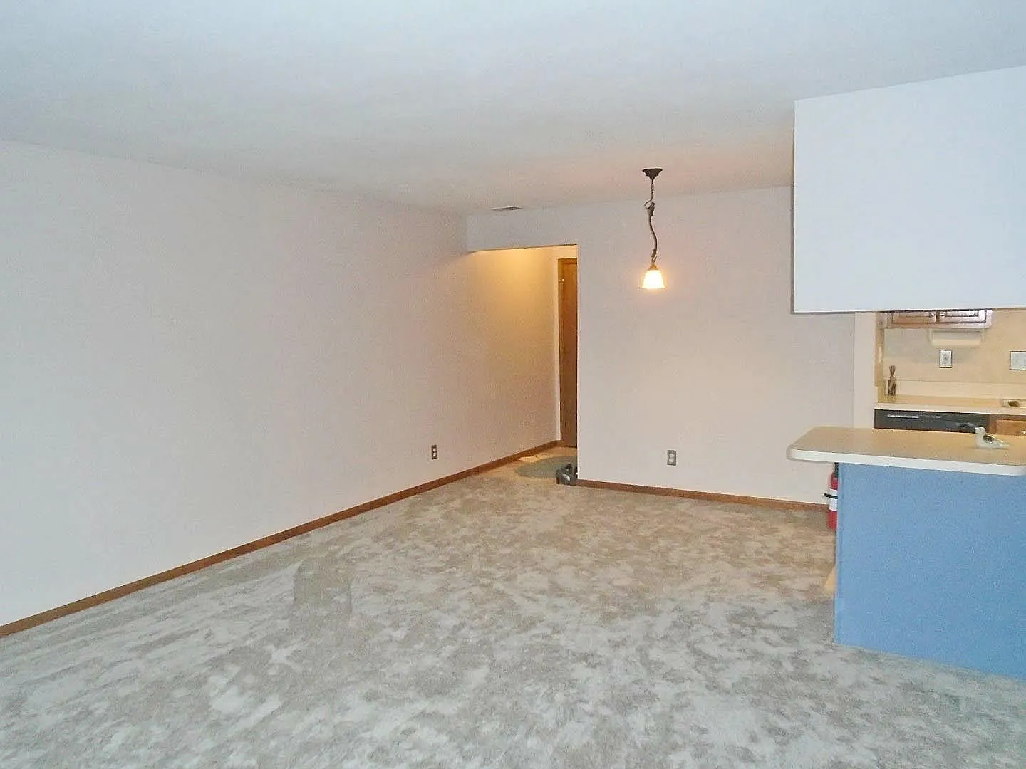 2 bed, 2.0 bath, 1069 sqft, $1,450 — Photo 2