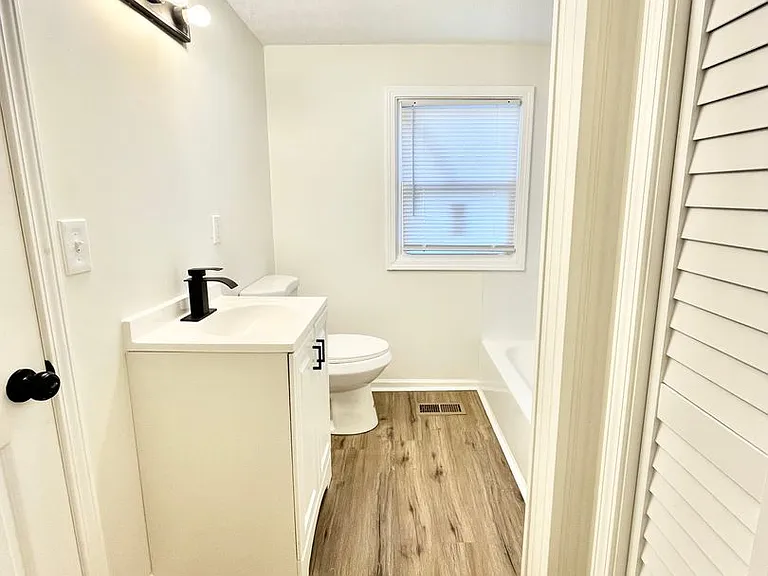 1118 W Whitney Ave — Photo 19