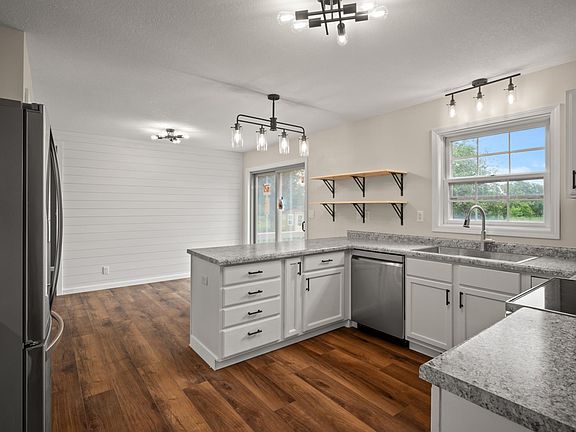 4th image of 841 170th St
