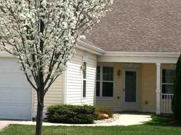7033 Parkside Circle #7033, Windsor, WI 53532