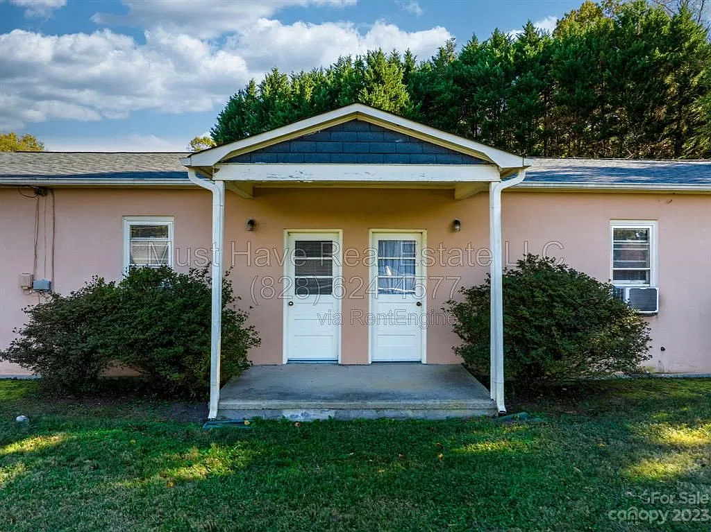 2 bed, 1.0 bath, 907 sqft, $1,000 — Photo 2