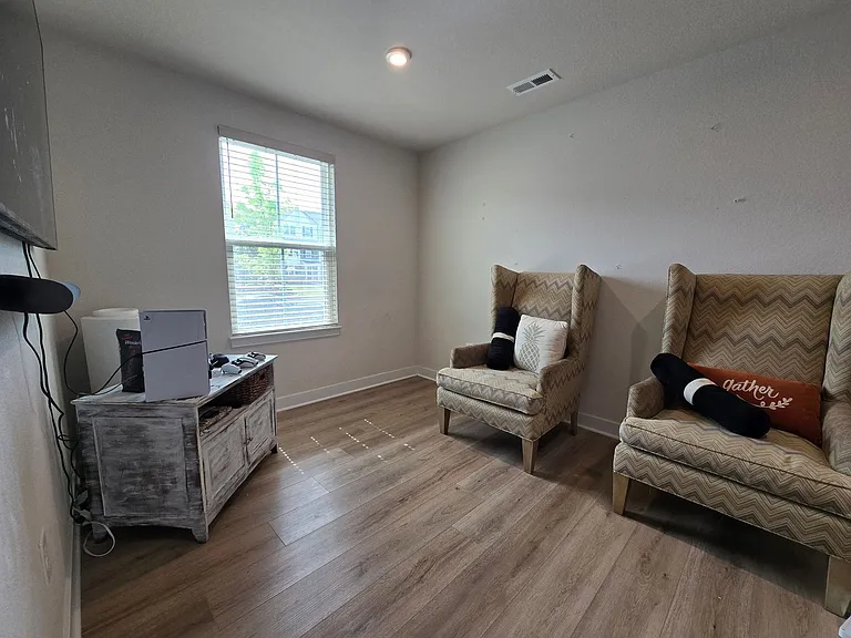 302 Fost Blvd — Photo 12