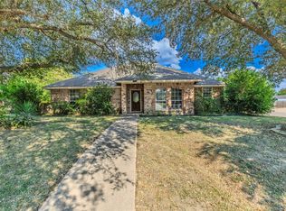10505 Oak Creek Dr, Greenville, TX 75402