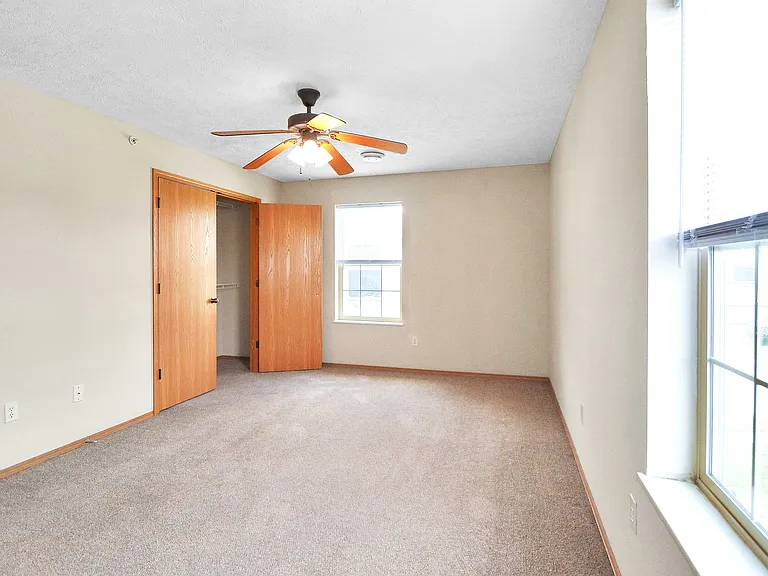 Golden Pond Apartments — Photo 10