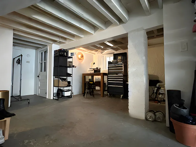 66 Irving St — Photo 20